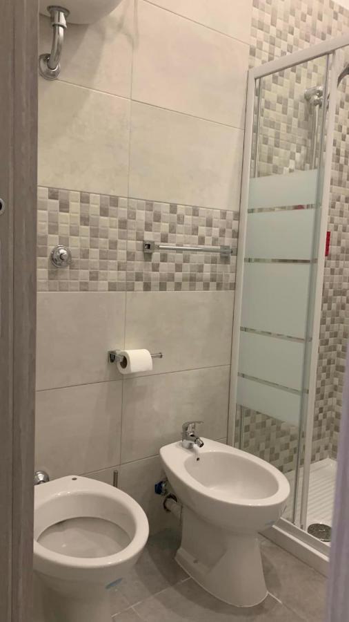 Miris Apartment Fast Comfortable Naples Airport Capodichino 25 Minutes Walk Self Check-In Zewnętrze zdjęcie
