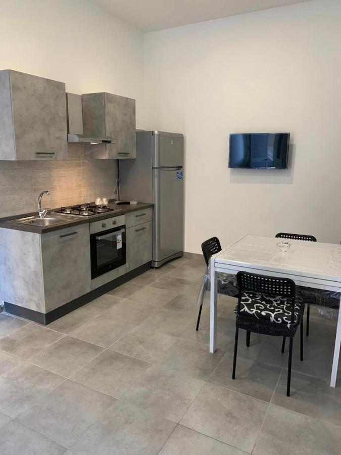 Miris Apartment Fast Comfortable Naples Airport Capodichino 25 Minutes Walk Self Check-In Zewnętrze zdjęcie