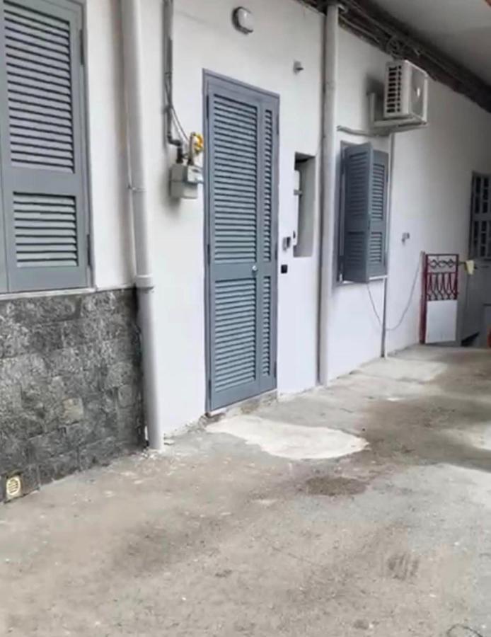 Miris Apartment Fast Comfortable Naples Airport Capodichino 25 Minutes Walk Self Check-In Zewnętrze zdjęcie